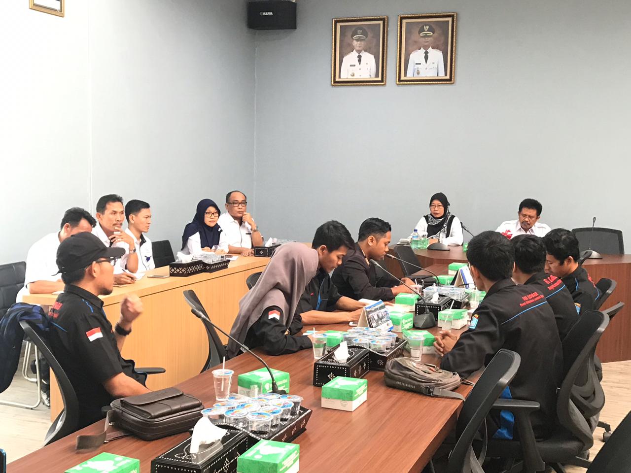 Audiensi Front Mahasiswa Lombok Barat Ke PDAM Giri Menang