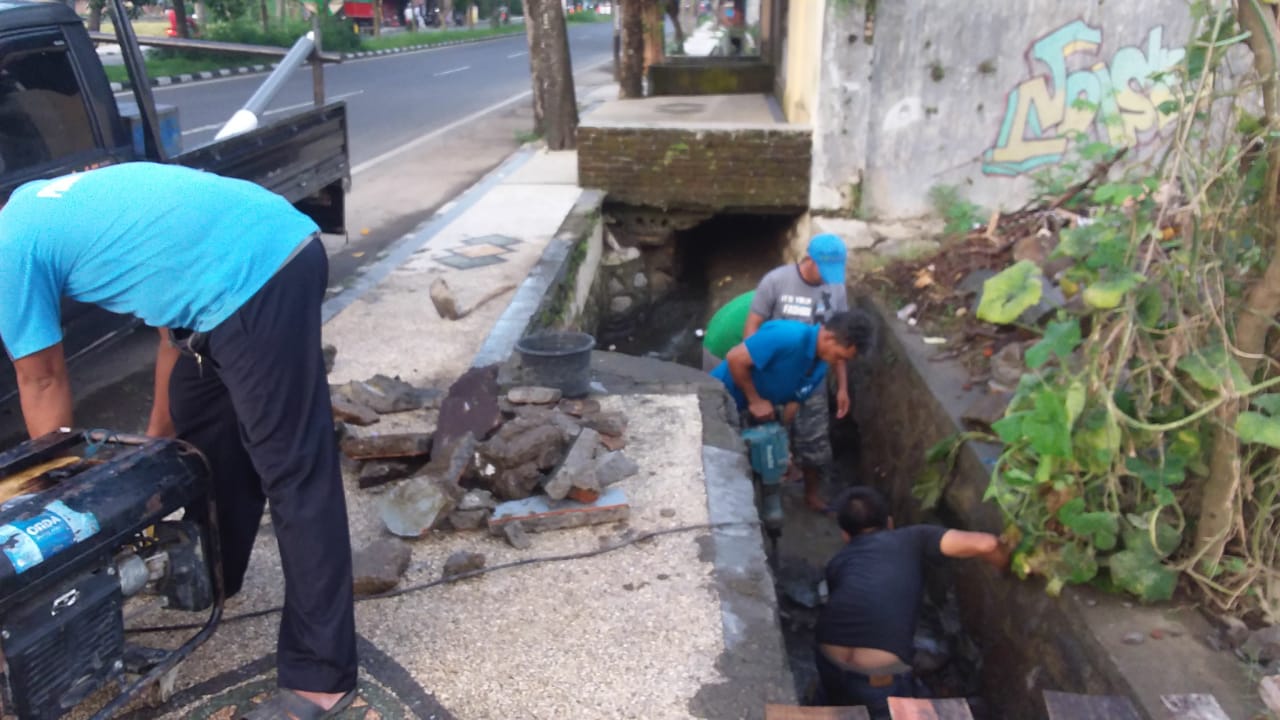 Informasi Pelayanan PDAM Giri Menang