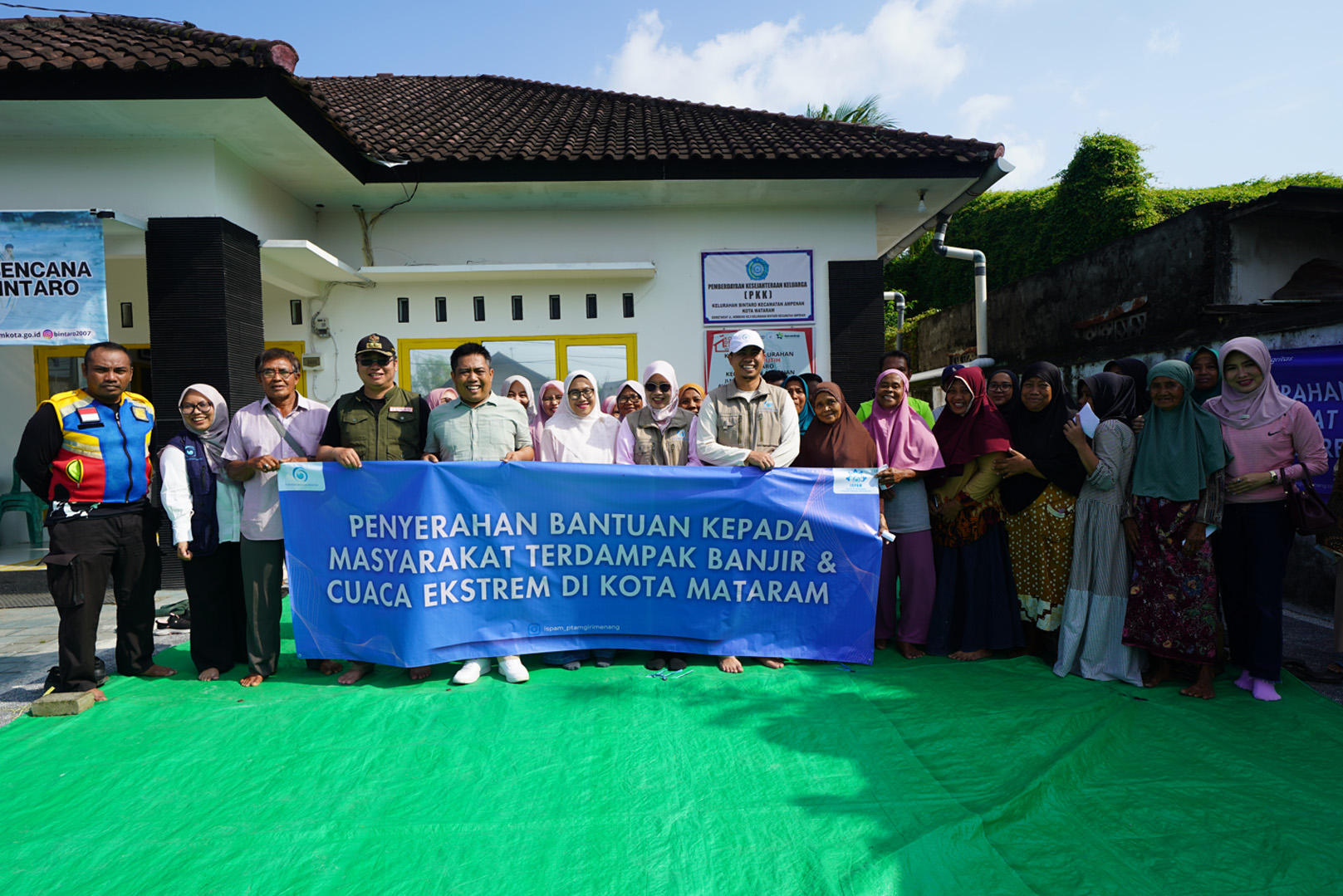 PAM Giri Menang Bergerak Cepat Tangani Dampak Banjir Rob di Ampenan, Pastikan Layanan Air Bersih Kembali Normal