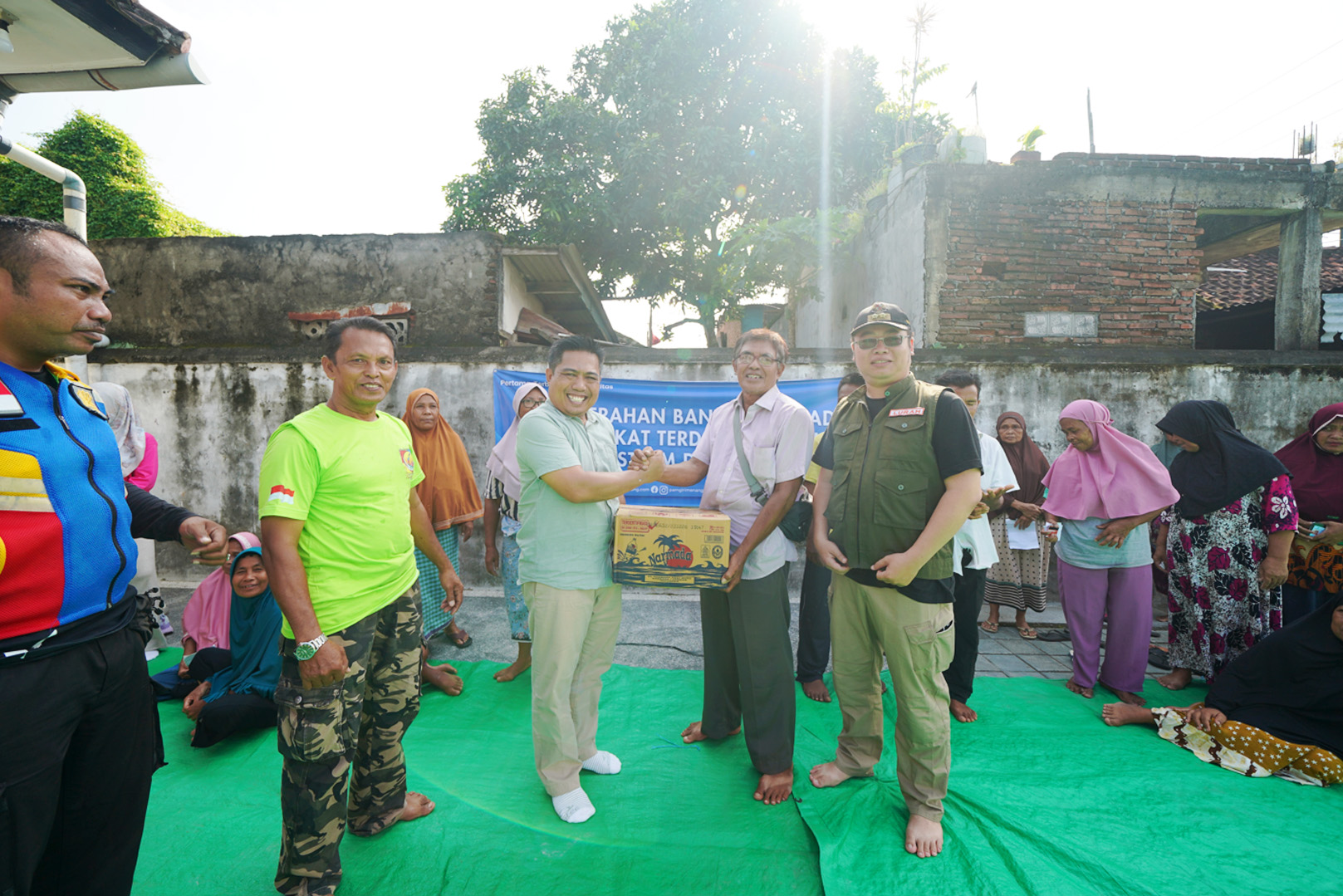 PAM Giri Menang Bergerak Cepat Tangani Dampak Banjir Rob di Ampenan, Pastikan Layanan Air Bersih Kembali Normal